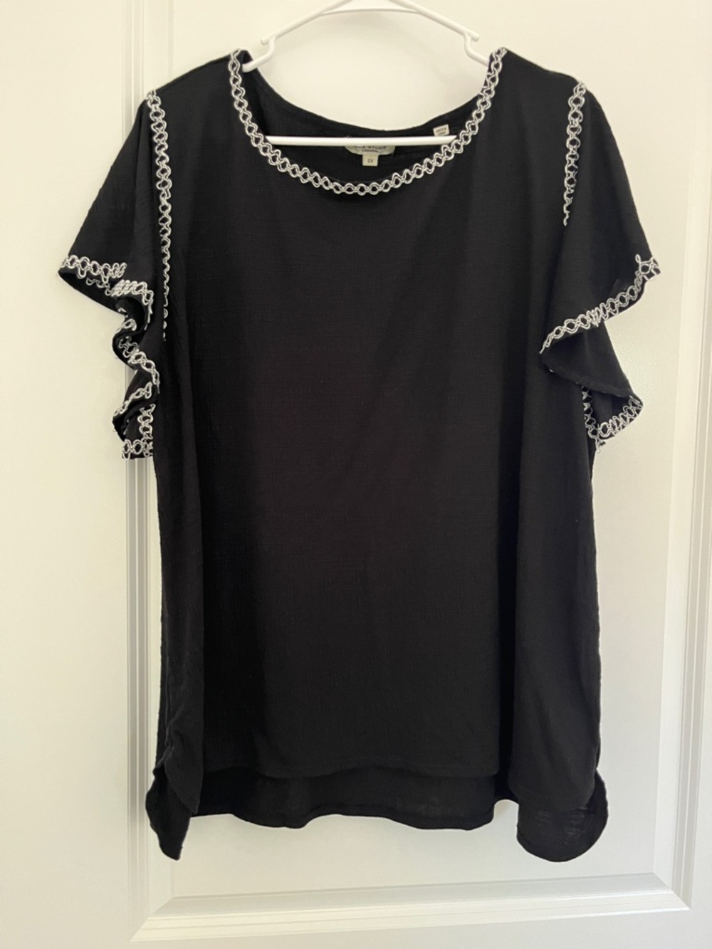 Max Studio Black Short Sleeve Top with White Loop Embroidery